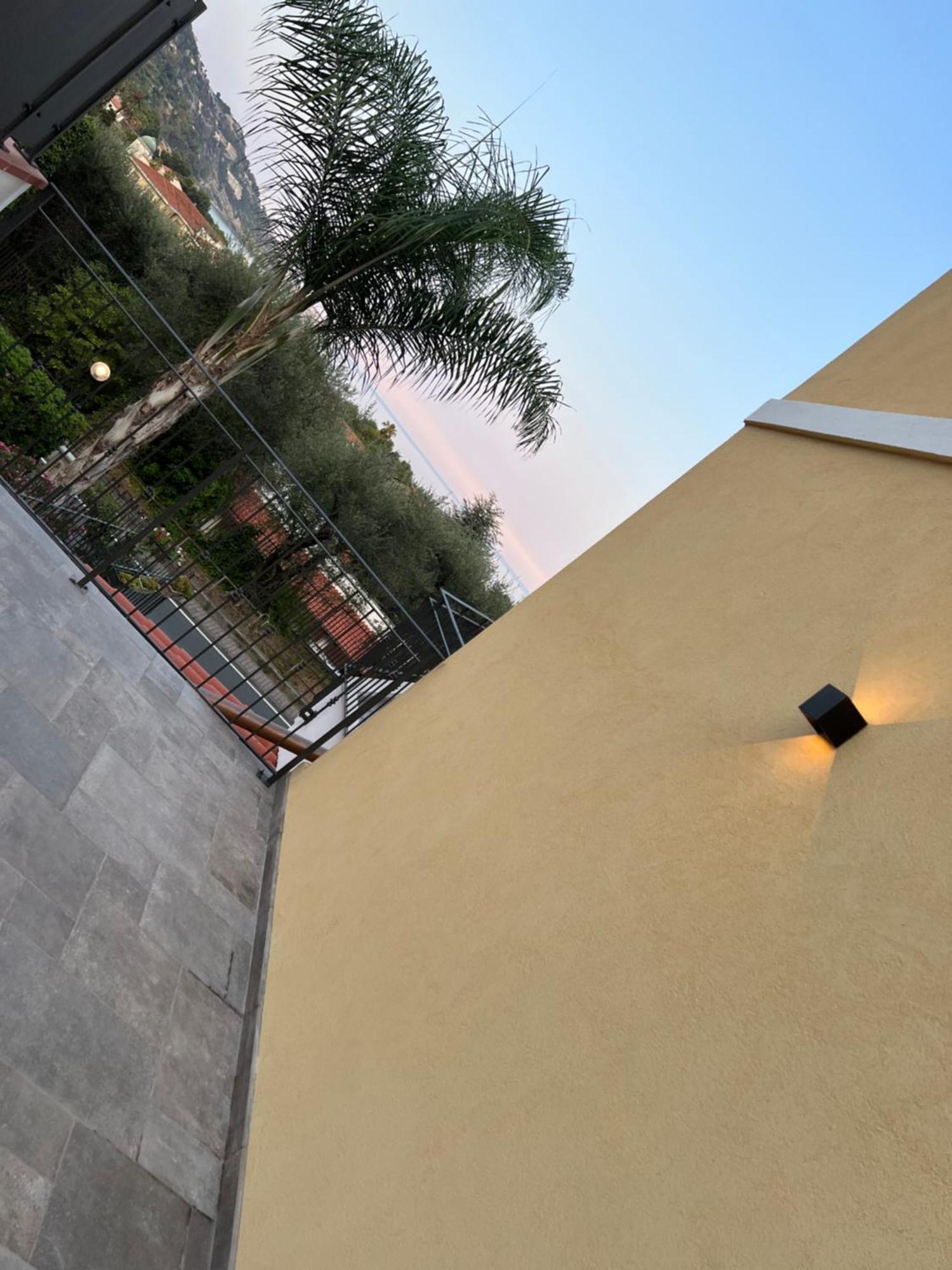 Corso Montecarlo Apartment Ventimiglia Bagian luar foto